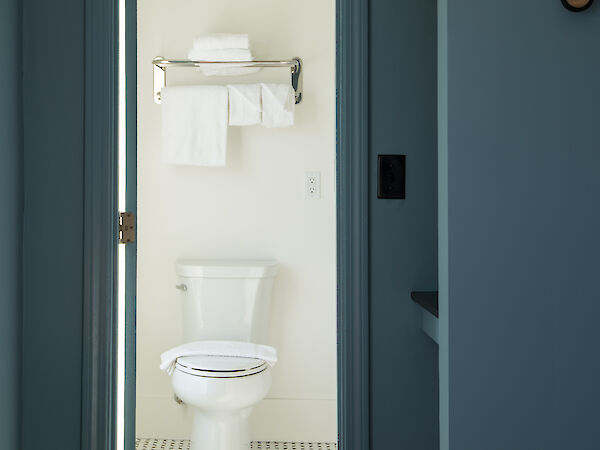 Spacious bathroom