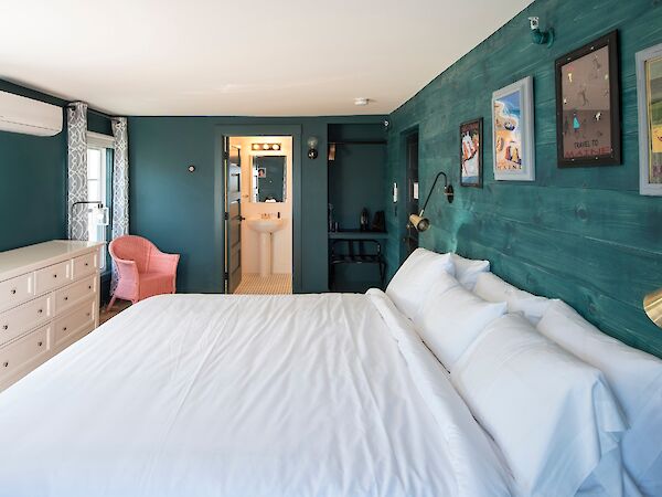 Spacious room